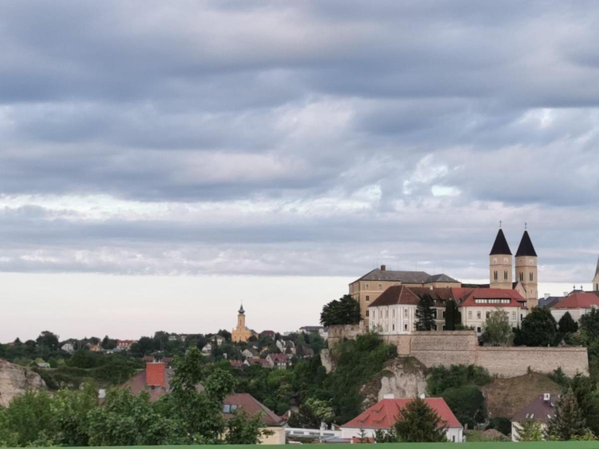B6 Apartman Veszprém Exteriér fotografie
